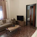 Kyrezis Apartment