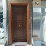 Kyrezis Apartment