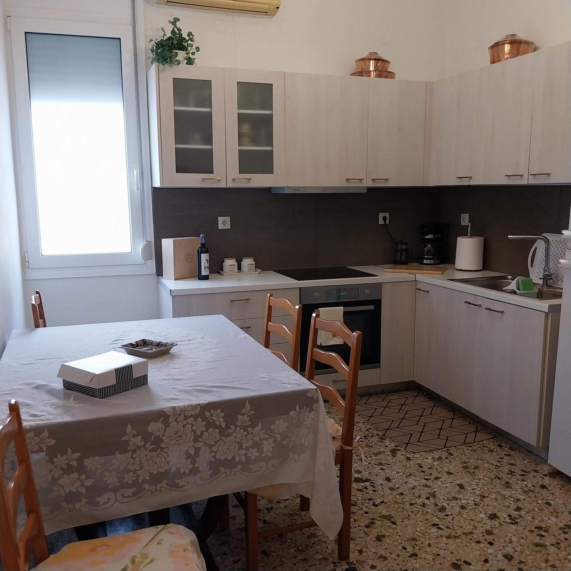 Kyrezis Appartement *