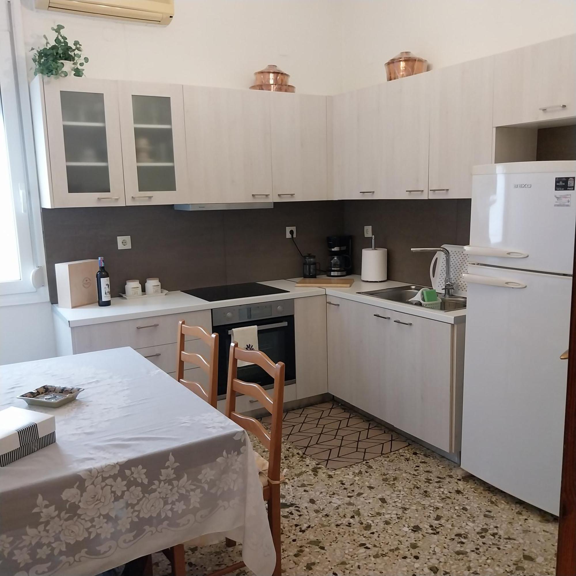 Kyrezis Appartement *